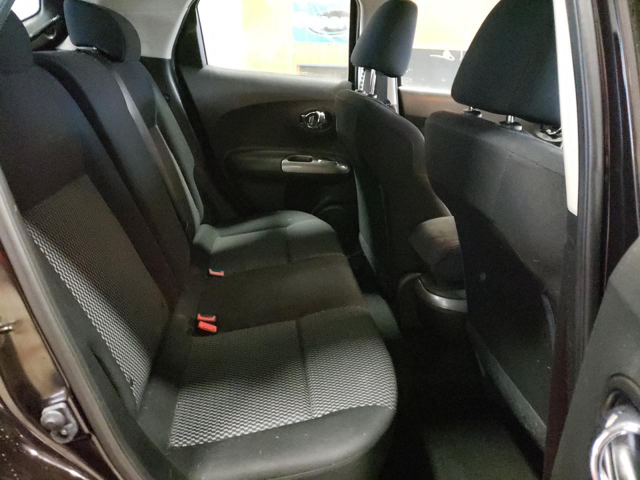 Photo 6 from auction – 2015 NISSAN JUKE S with VIN JN8AF5MV5FT559173