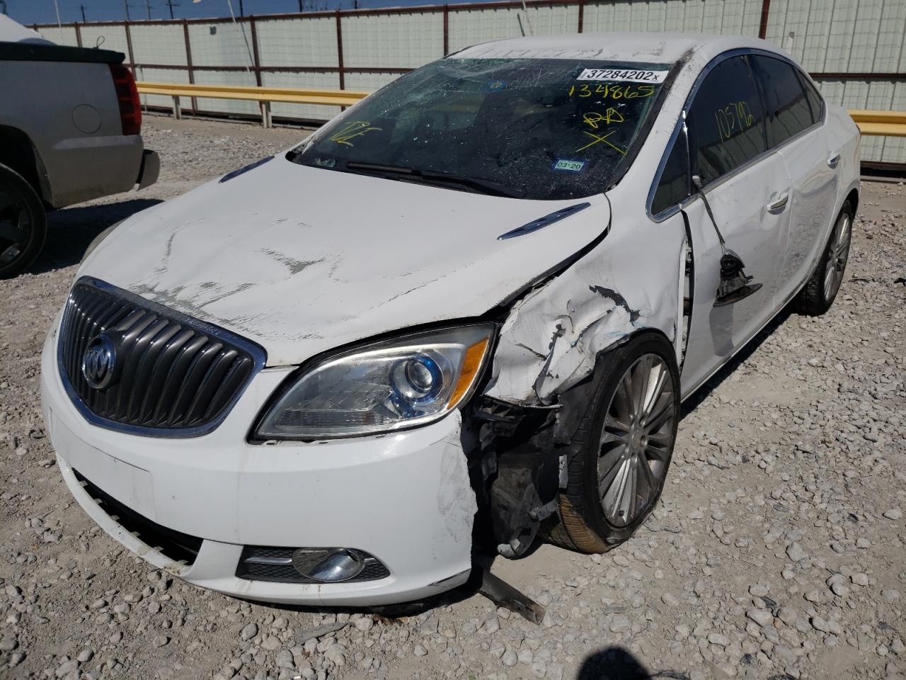 Photo 2 from auction – 2014 BUICK VERANO with VIN 1G4PP5SK2E4134865