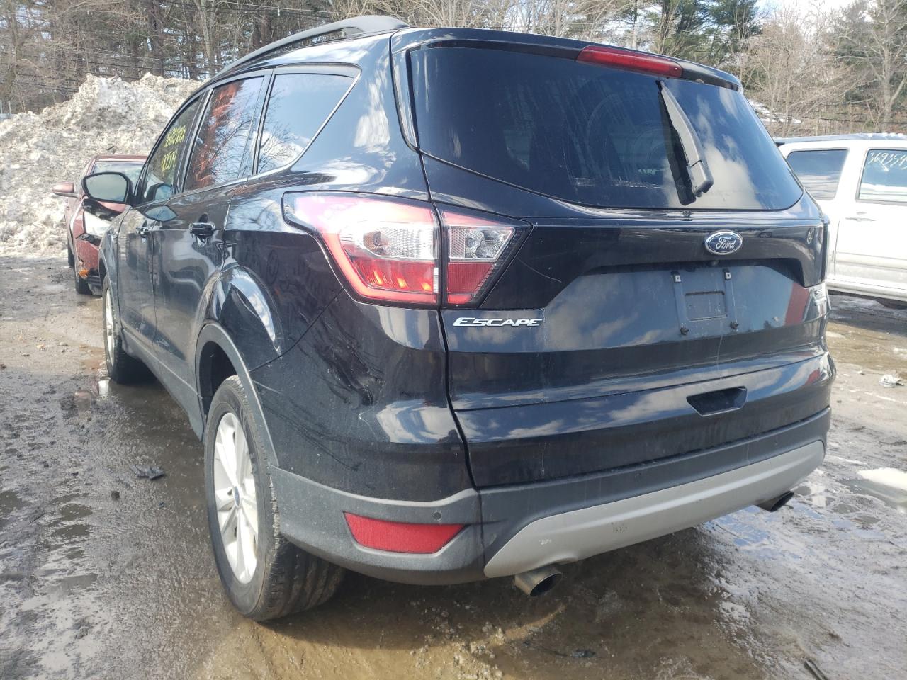 Photo 3 from auction – 2017 FORD ESCAPE SE with VIN 1FMCU9GD1HUD71151