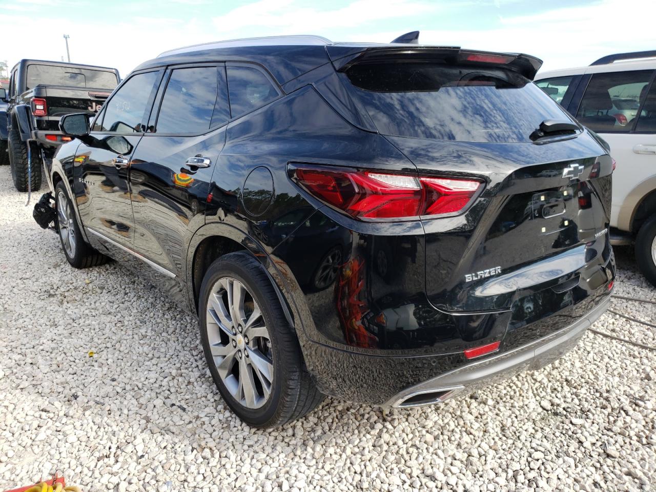Photo 3 from auction – 2019 CHEVROLET BLAZER PRE with VIN 3GNKBFRS9KS595525