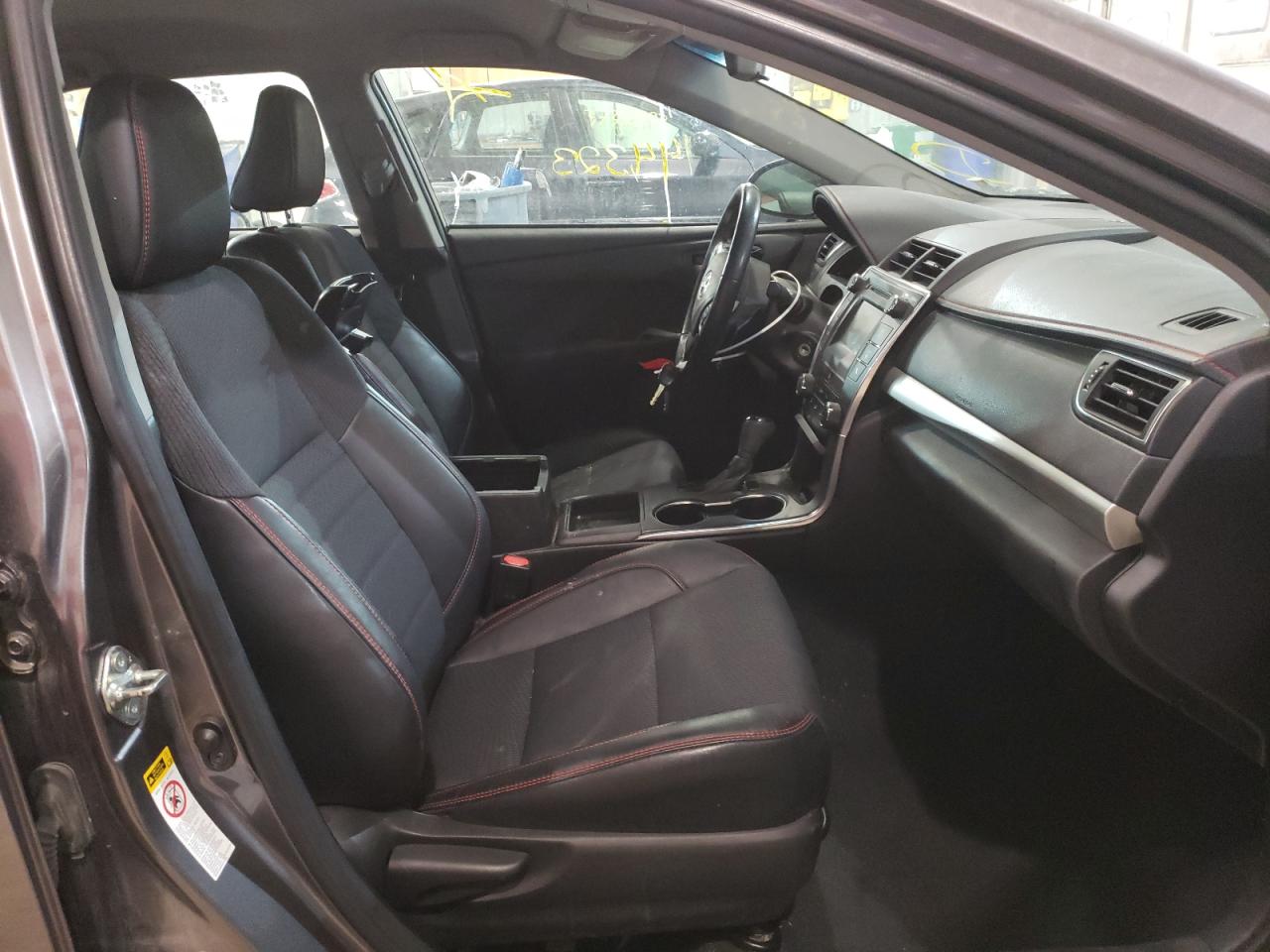 Photo 5 from auction – 2016 TOYOTA CAMRY LE with VIN 4T1BF1FK7GU174068