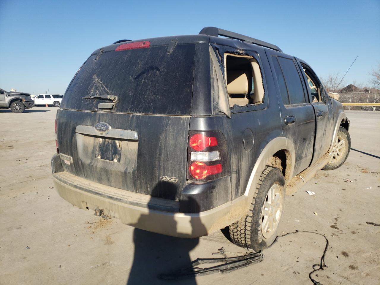 Photo 4 from auction – 2010 FORD EXPLORER E with VIN 1FMEU7EE8AUA32076