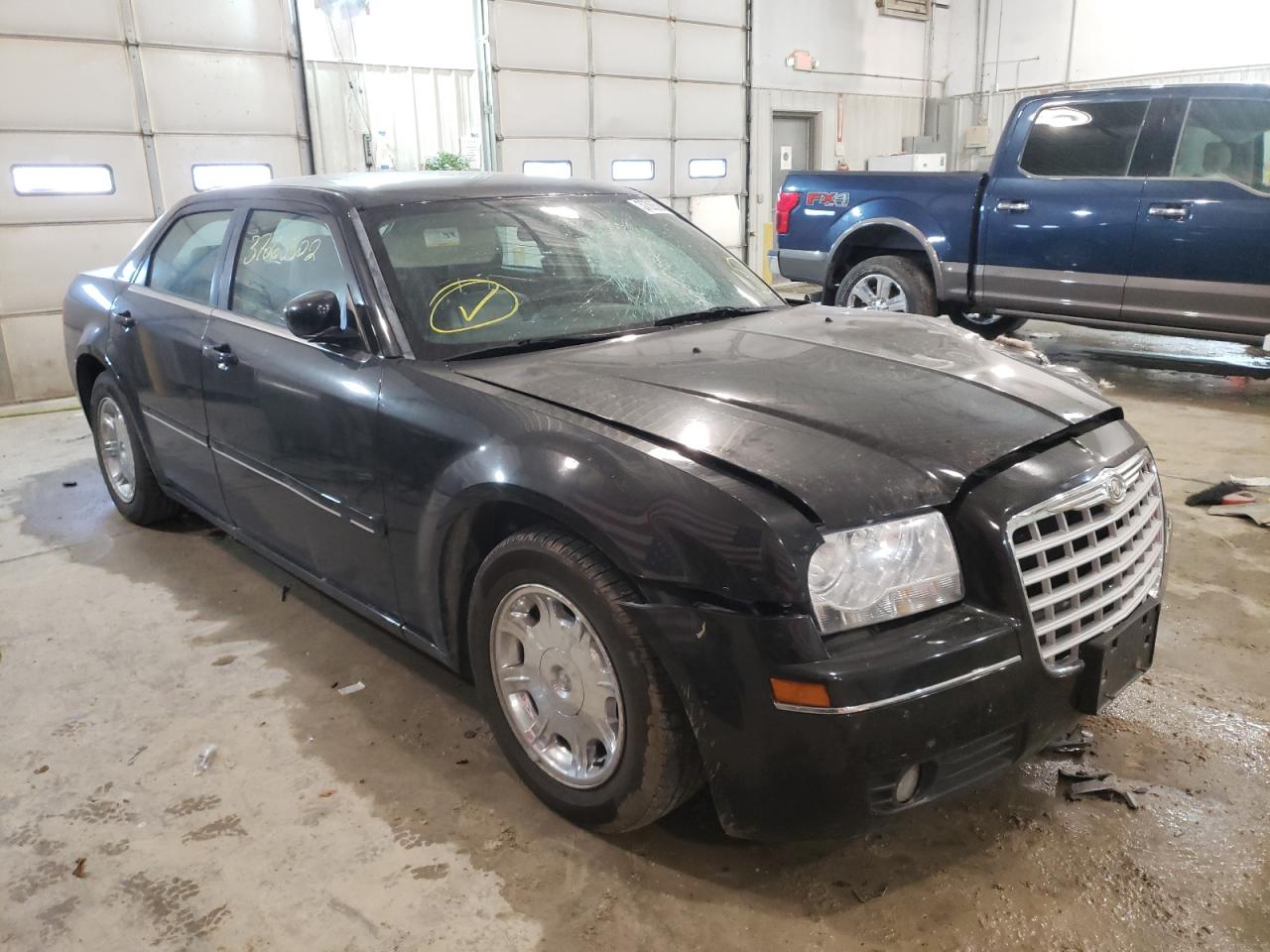 CHRYSLER 300 TOURIN 2005 with VIN 2C3AA53G65H687841 - Photo from auction