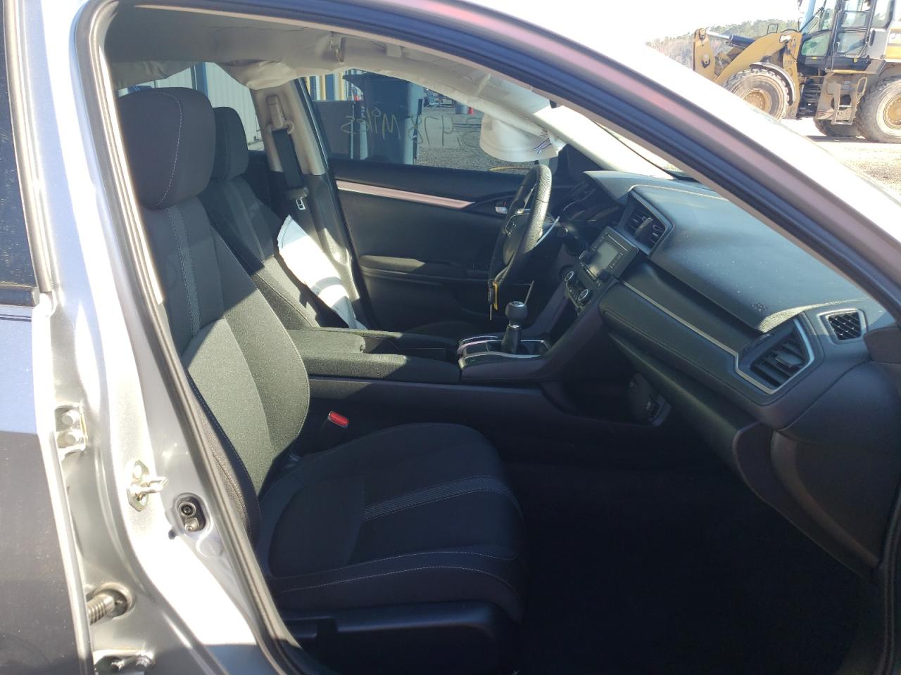 Photo 5 from auction – 2019 HONDA CIVIC LX with VIN 2HGFC2E68KH545731
