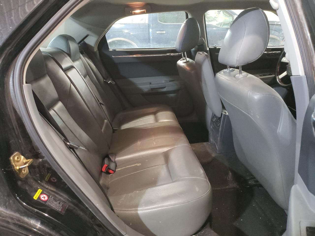 Photo 6 from auction – 2005 CHRYSLER 300 TOURIN with VIN 2C3AA53G65H687841