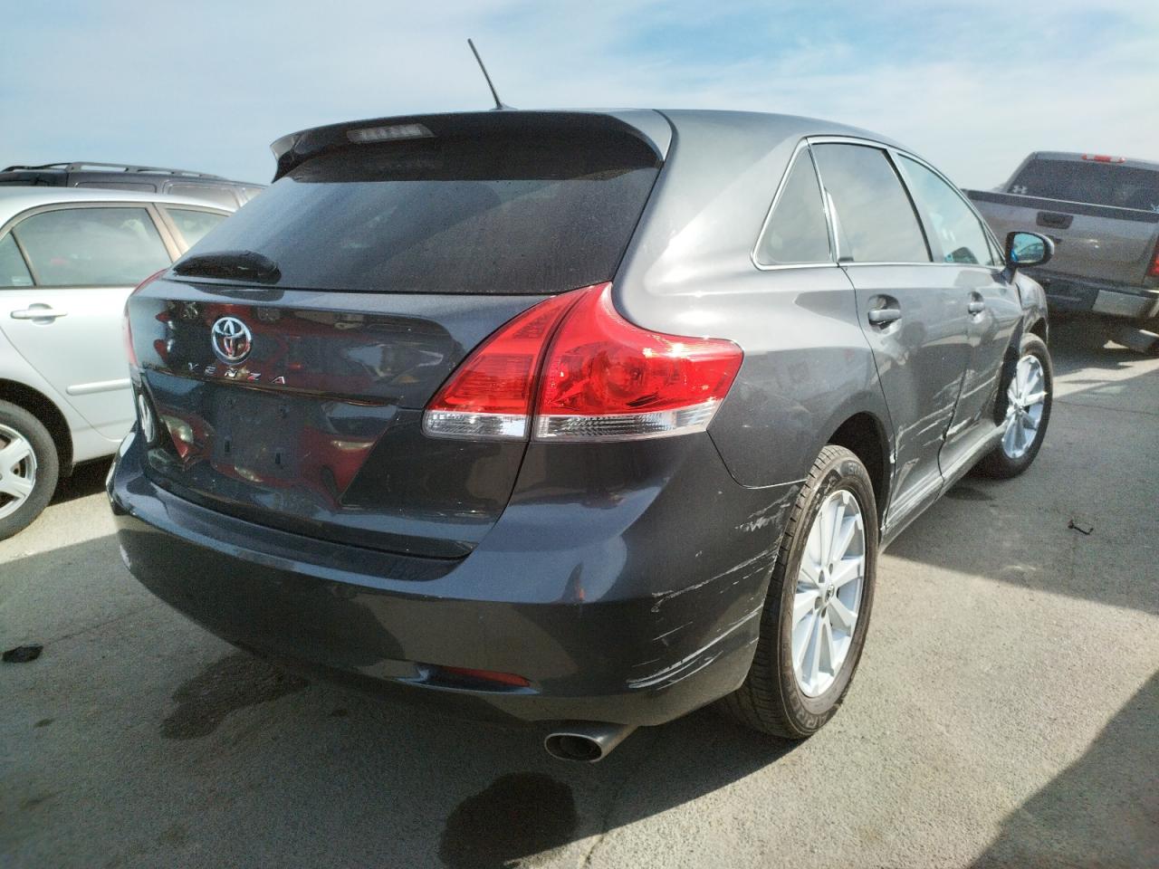 Photo 4 from auction – 2010 TOYOTA VENZA with VIN 4T3ZA3BB0AU020685
