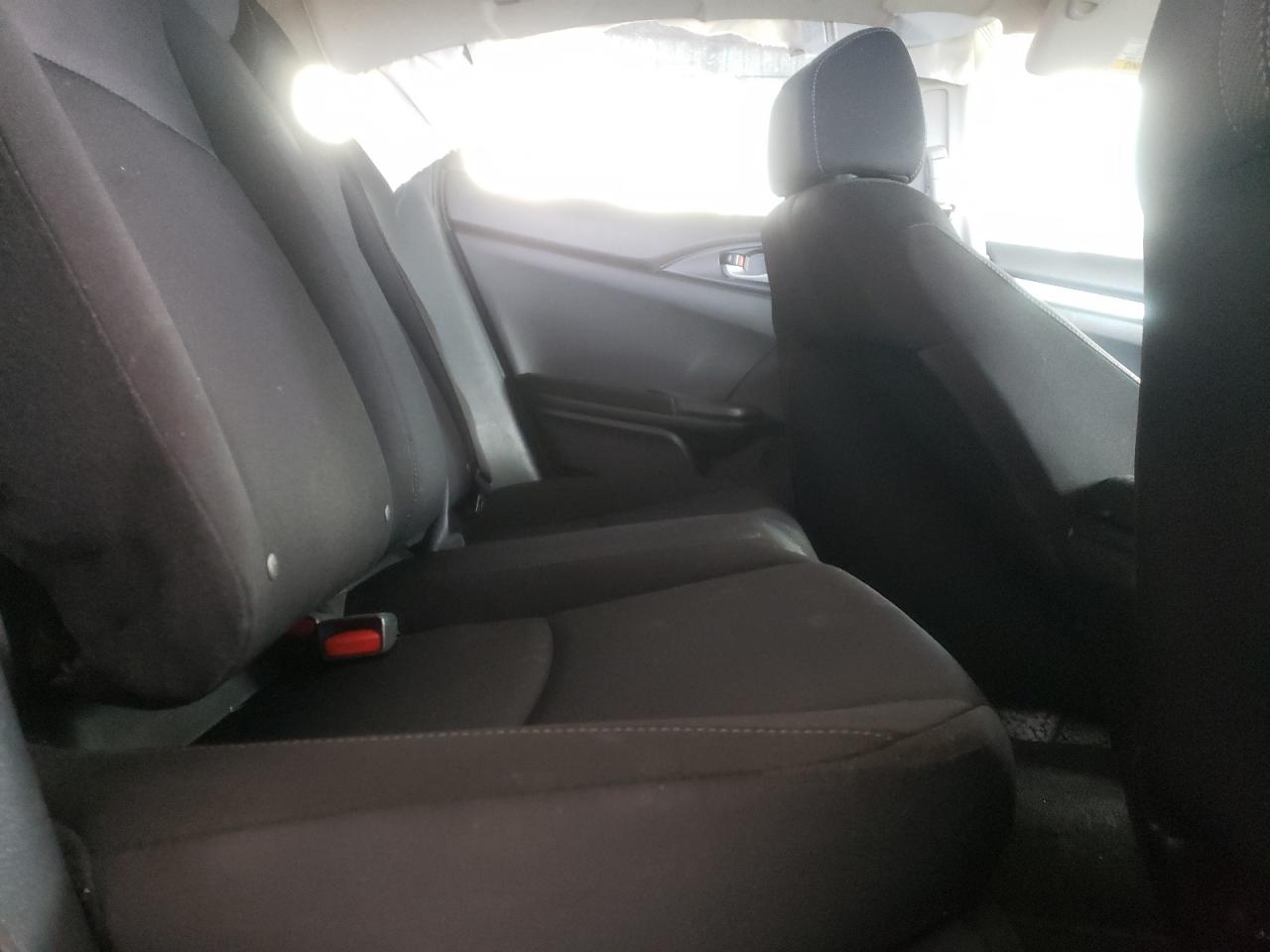 Photo 6 from auction – 2017 HONDA CIVIC LX with VIN 19XFC2F52HE057190