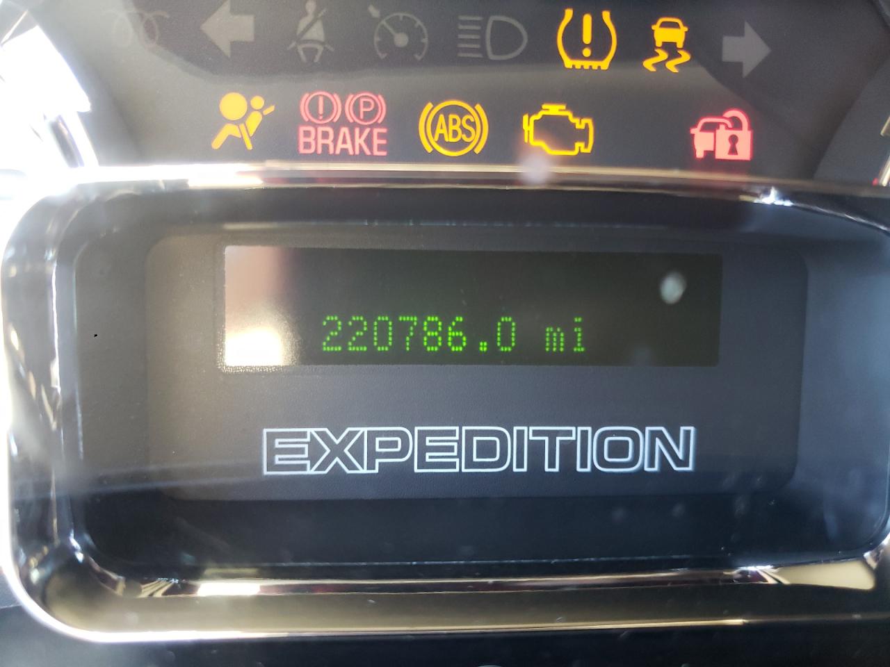 Photo 8 from auction – 2010 FORD EXPEDITION with VIN 1FMJU1J51AEB55892