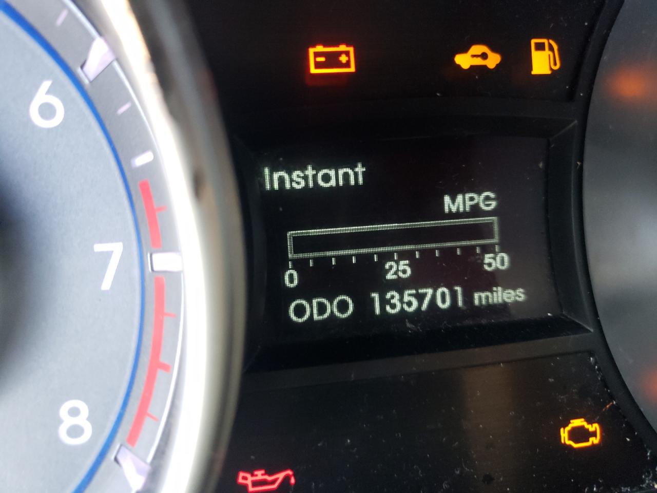 Photo 8 from auction – 2012 HYUNDAI SONATA SE with VIN 5NPEC4AC7CH384668