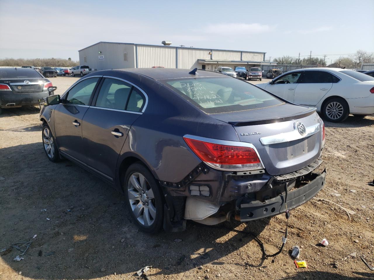 Photo 3 from auction – 2013 BUICK LACROSSE with VIN 1G4GC5E39DF208544