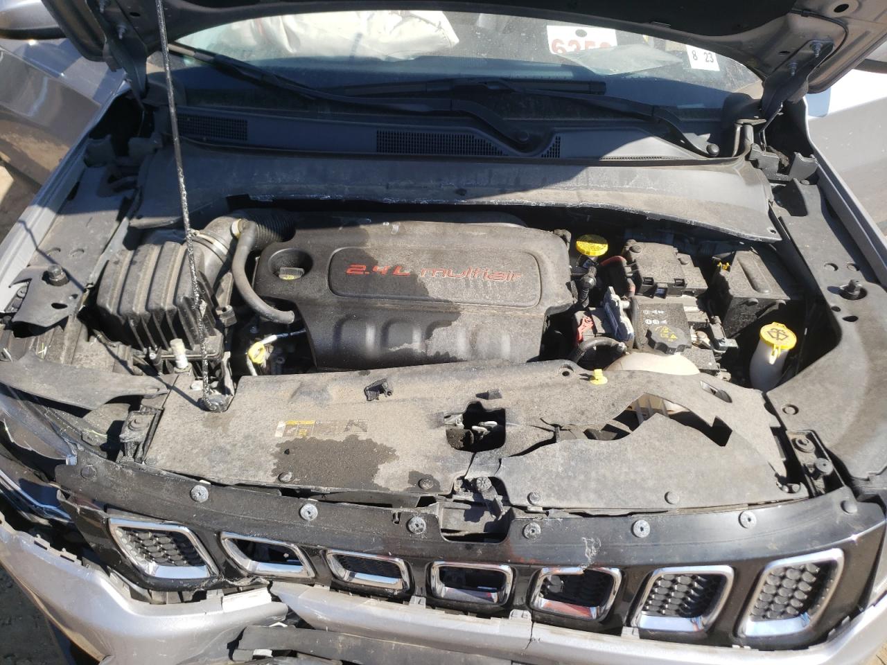 Photo 7 from auction – 2018 JEEP COMPASS LA with VIN 3C4NJDBBXJT454852