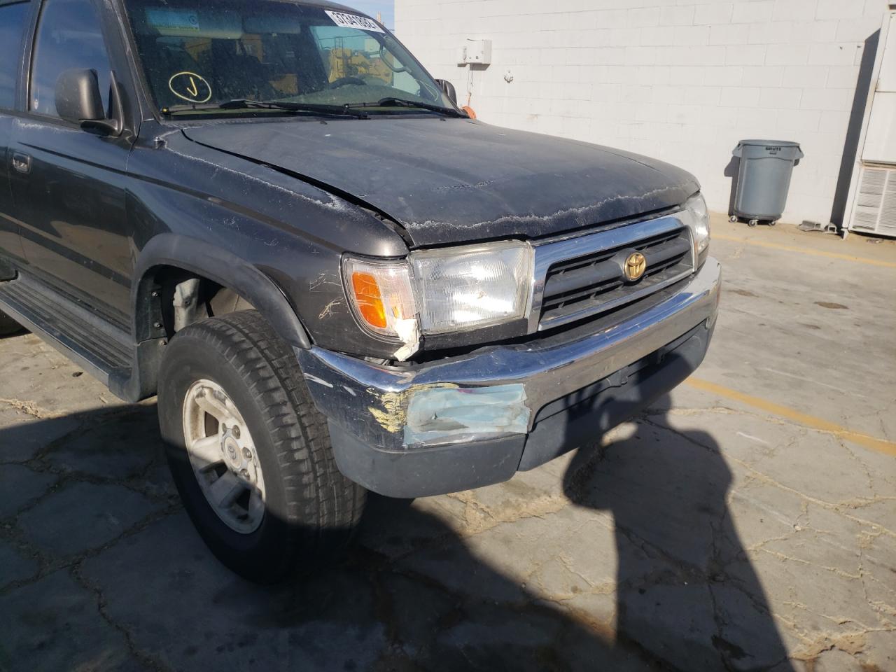 Photo 9 from auction – 1998 TOYOTA 4RUNNER SR with VIN JT3HN86RXW0182876
