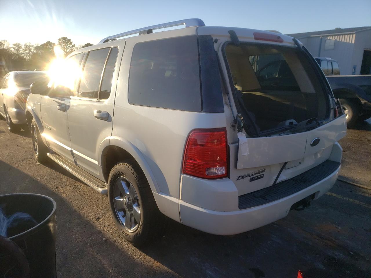 Photo 3 from auction – 2004 FORD EXPLORER L with VIN 1FMZU65K34ZB12149