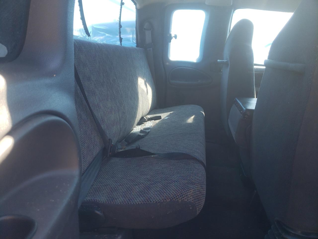 Photo 6 from auction – 1999 DODGE RAM 1500 with VIN 3B7HF13Y7XG168135