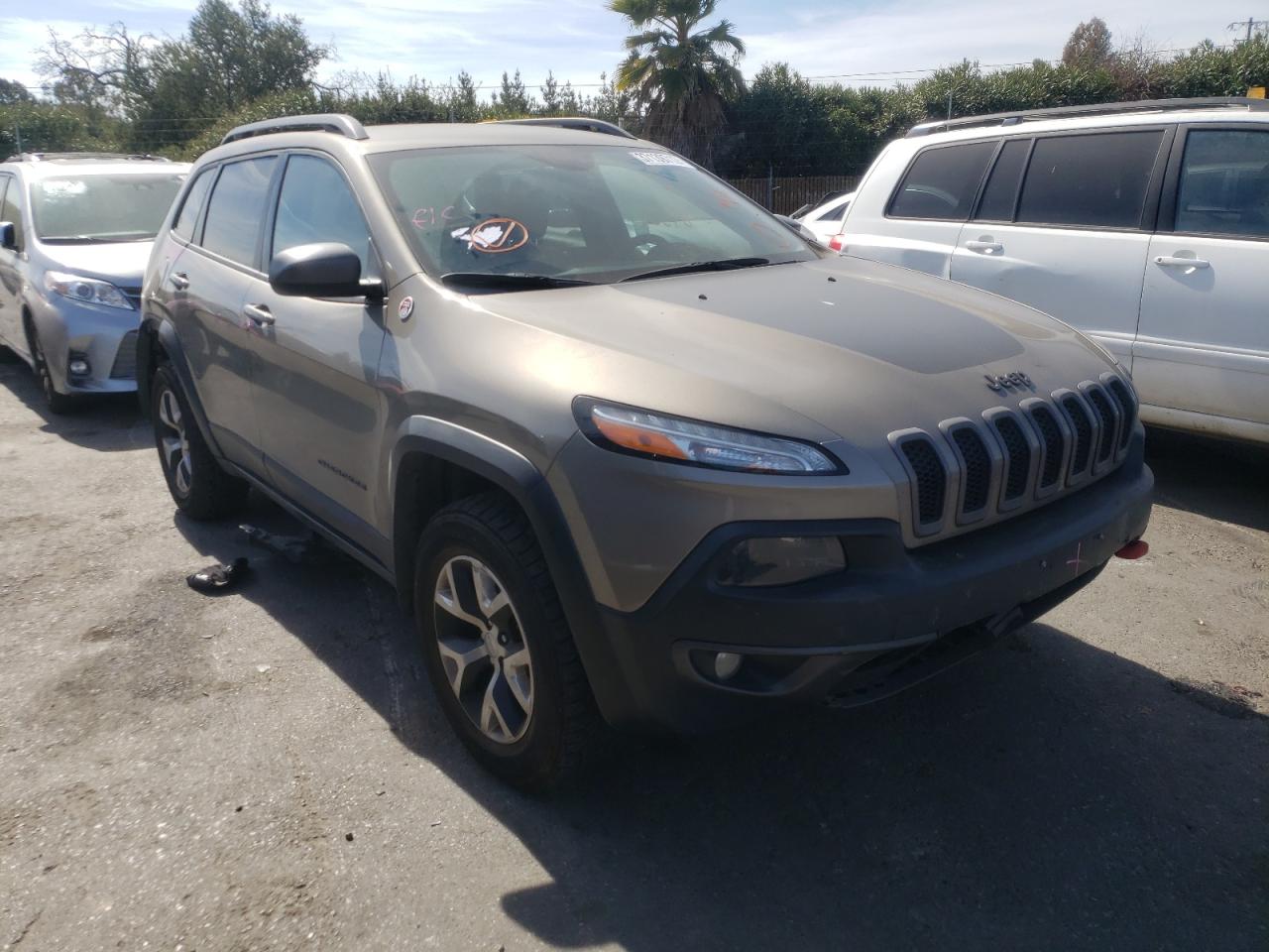 JEEP CHEROKEE T 2016 with VIN 1C4PJMBB0GW286540 - Photo from auction
