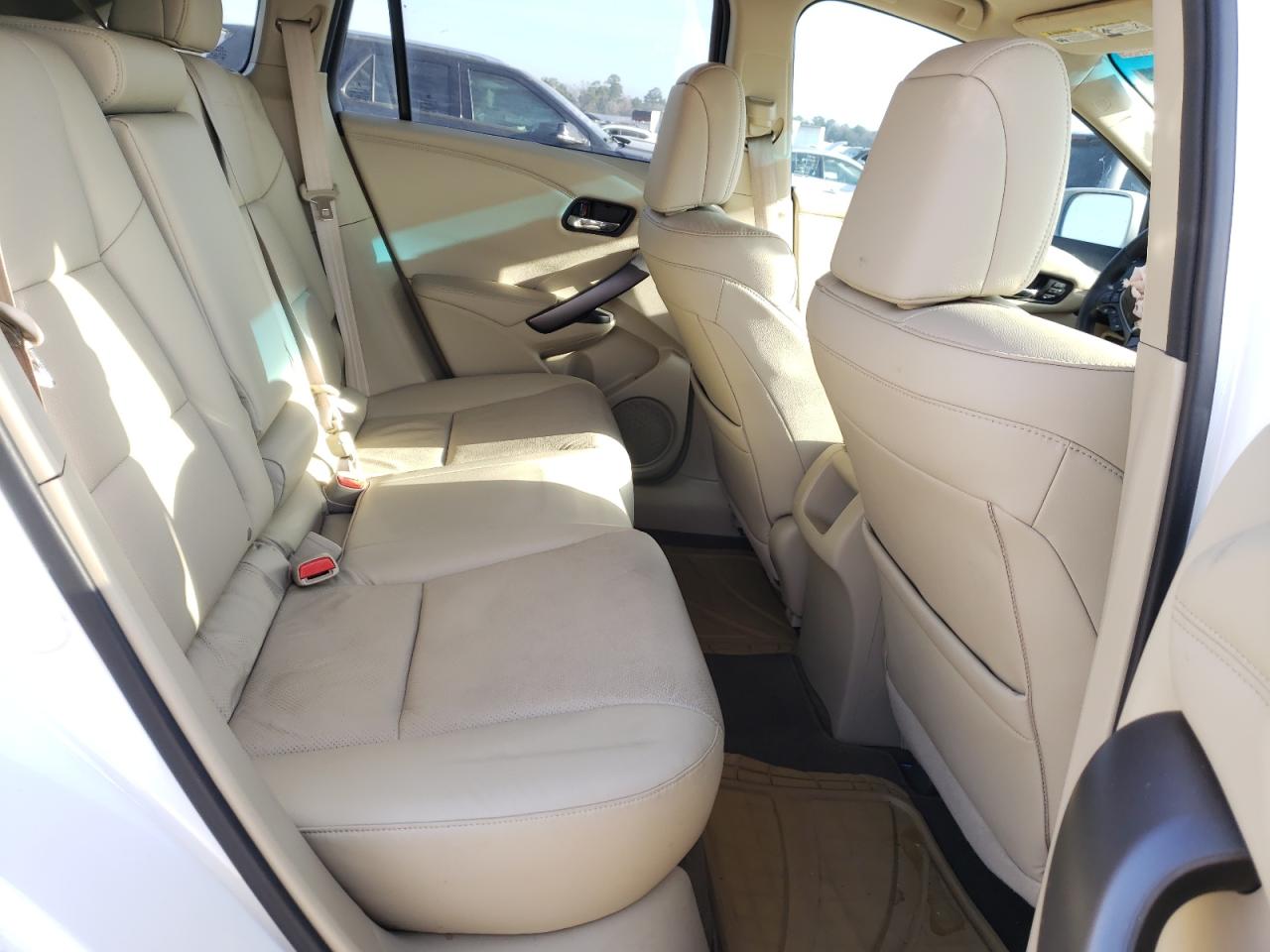 Photo 6 from auction – 2015 ACURA RDX with VIN 5J8TB3H3XFL019087