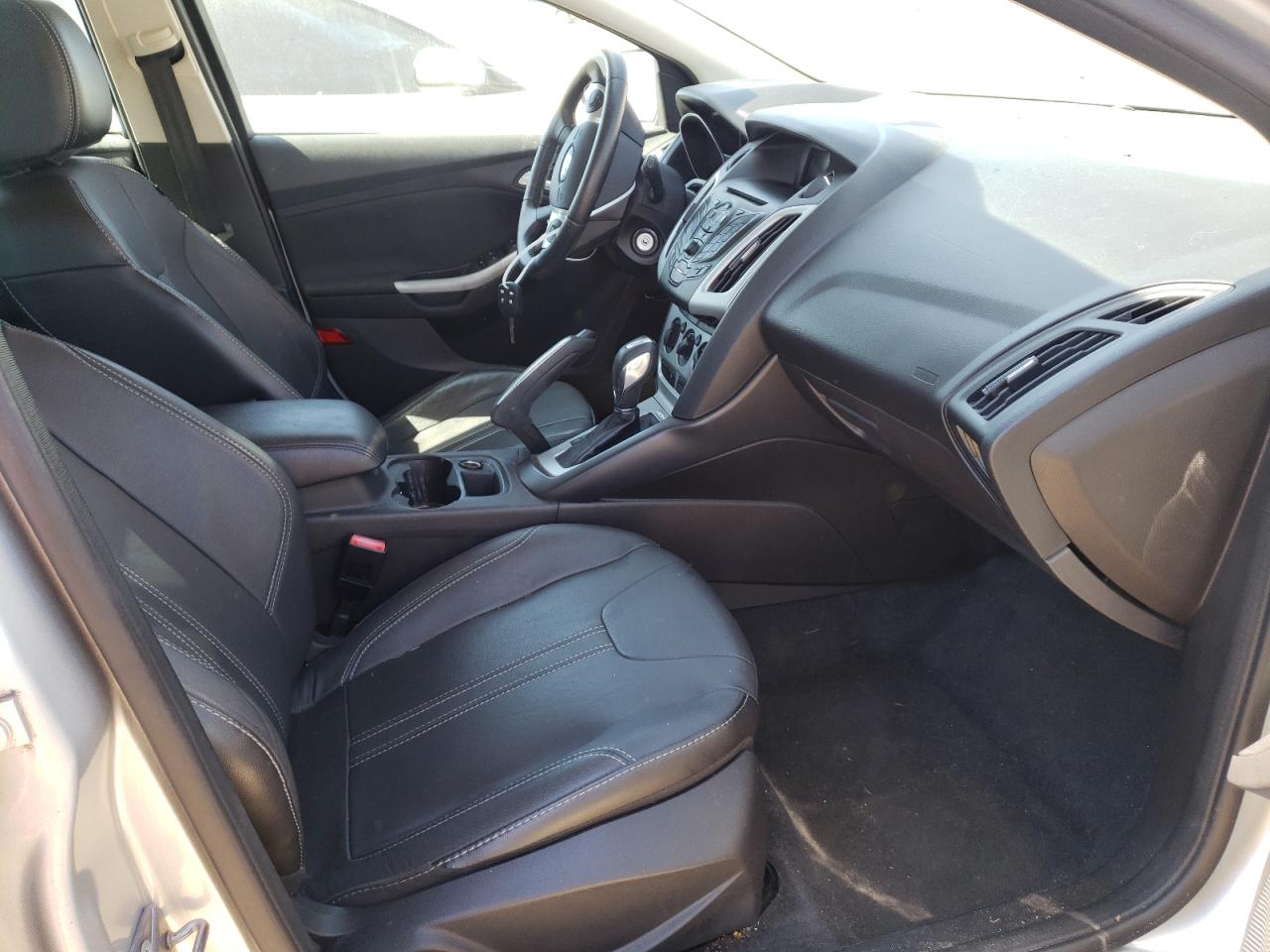 Photo 5 from auction – 2013 FORD FOCUS SE with VIN 1FADP3K28DL194879