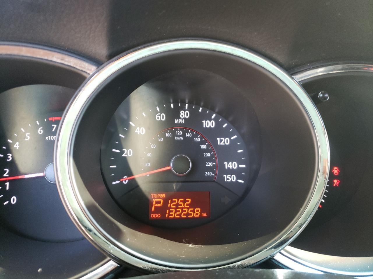 Photo 8 from auction – 2013 KIA SORENTO LX with VIN 5XYKTDA20DG348338
