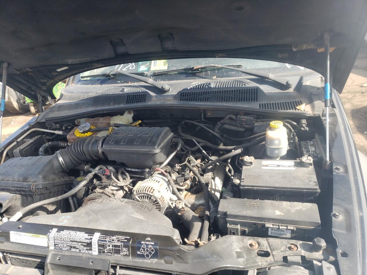 Photo 7 from auction – 2002 JEEP LIBERTY SP with VIN 1J4GL48K92W262483