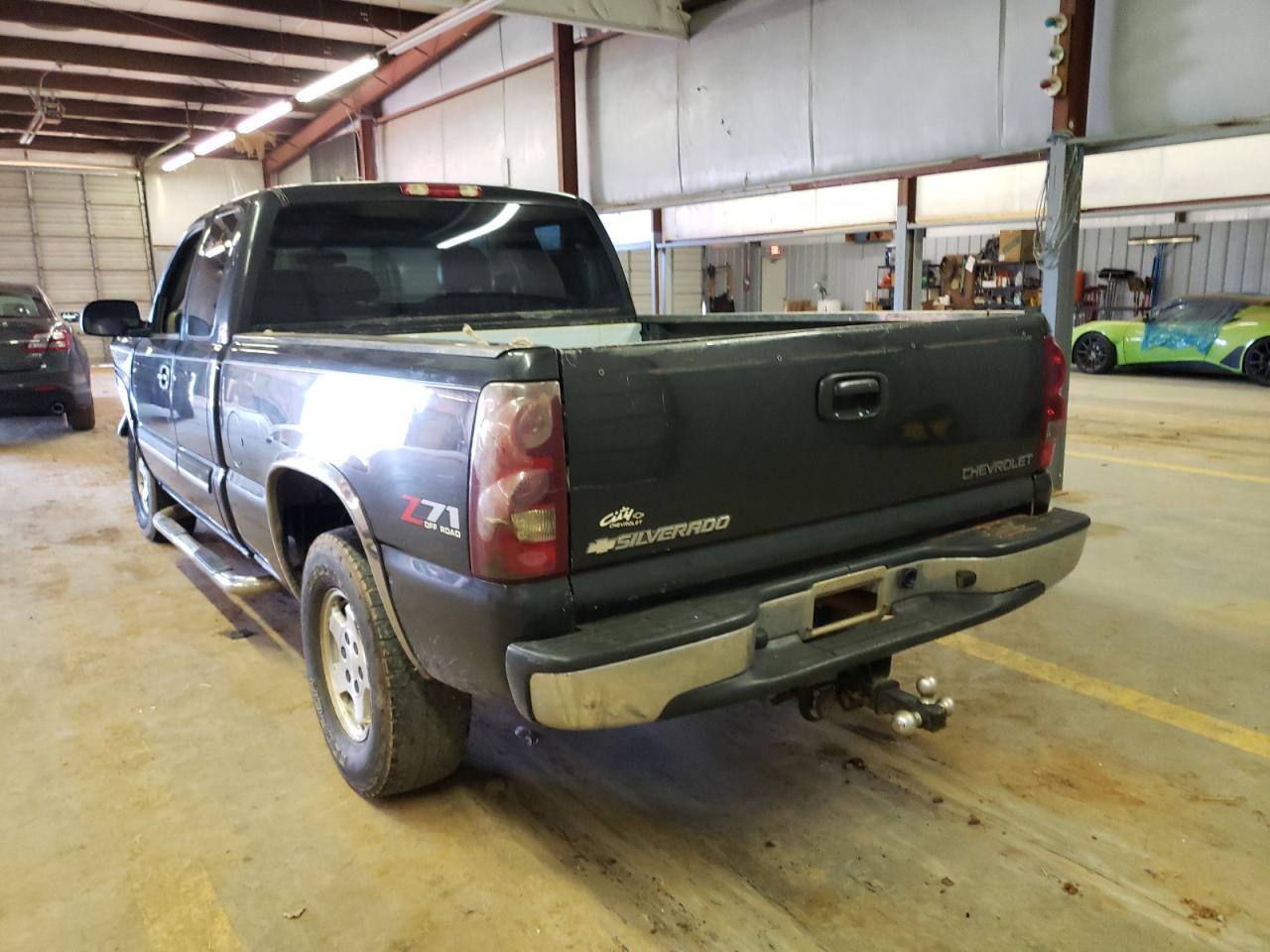 Photo 3 from auction – 2003 CHEVROLET SILVERADO with VIN 1GCEK19T23E332242