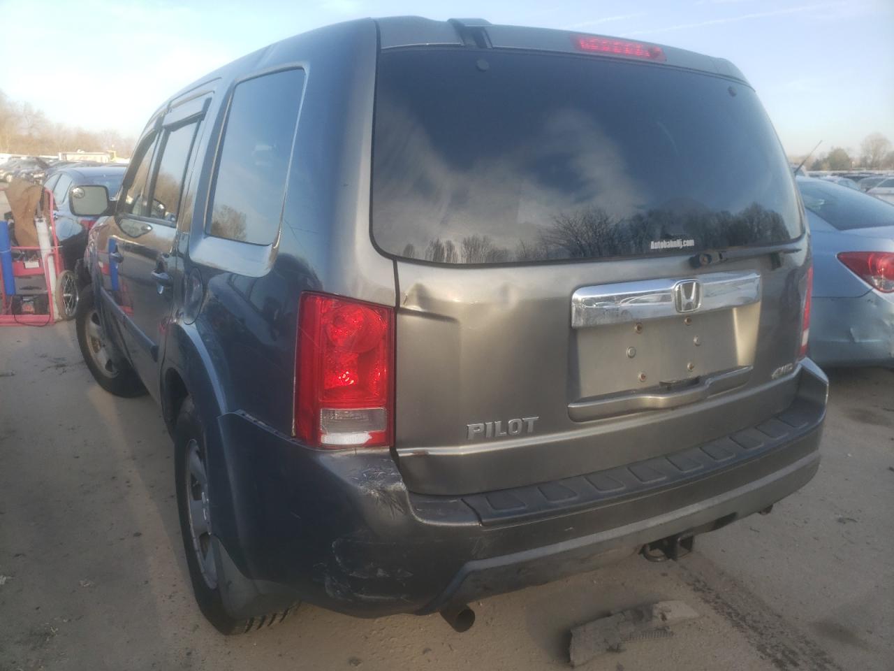 Photo 3 from auction – 2009 HONDA PILOT LX with VIN 5FNYF48219B030976