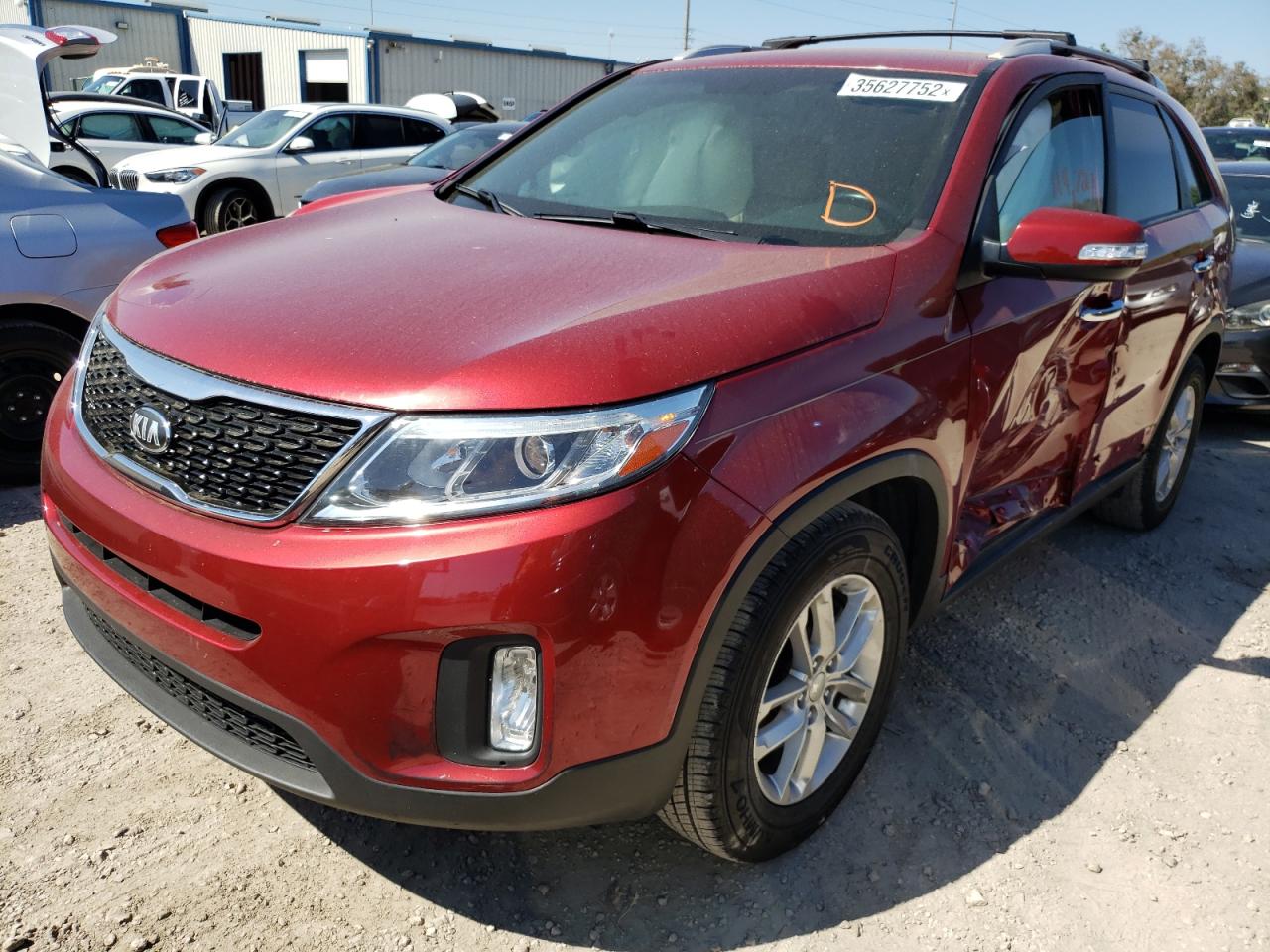 Photo 2 from auction – 2014 KIA SORENTO LX with VIN 5XYKT3A68EG441817