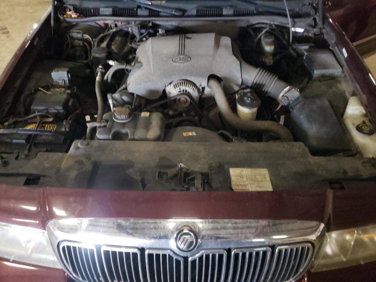 Photo 7 from auction – 2002 MERCURY GRAND MARQ with VIN 2MEFM74W42X660552