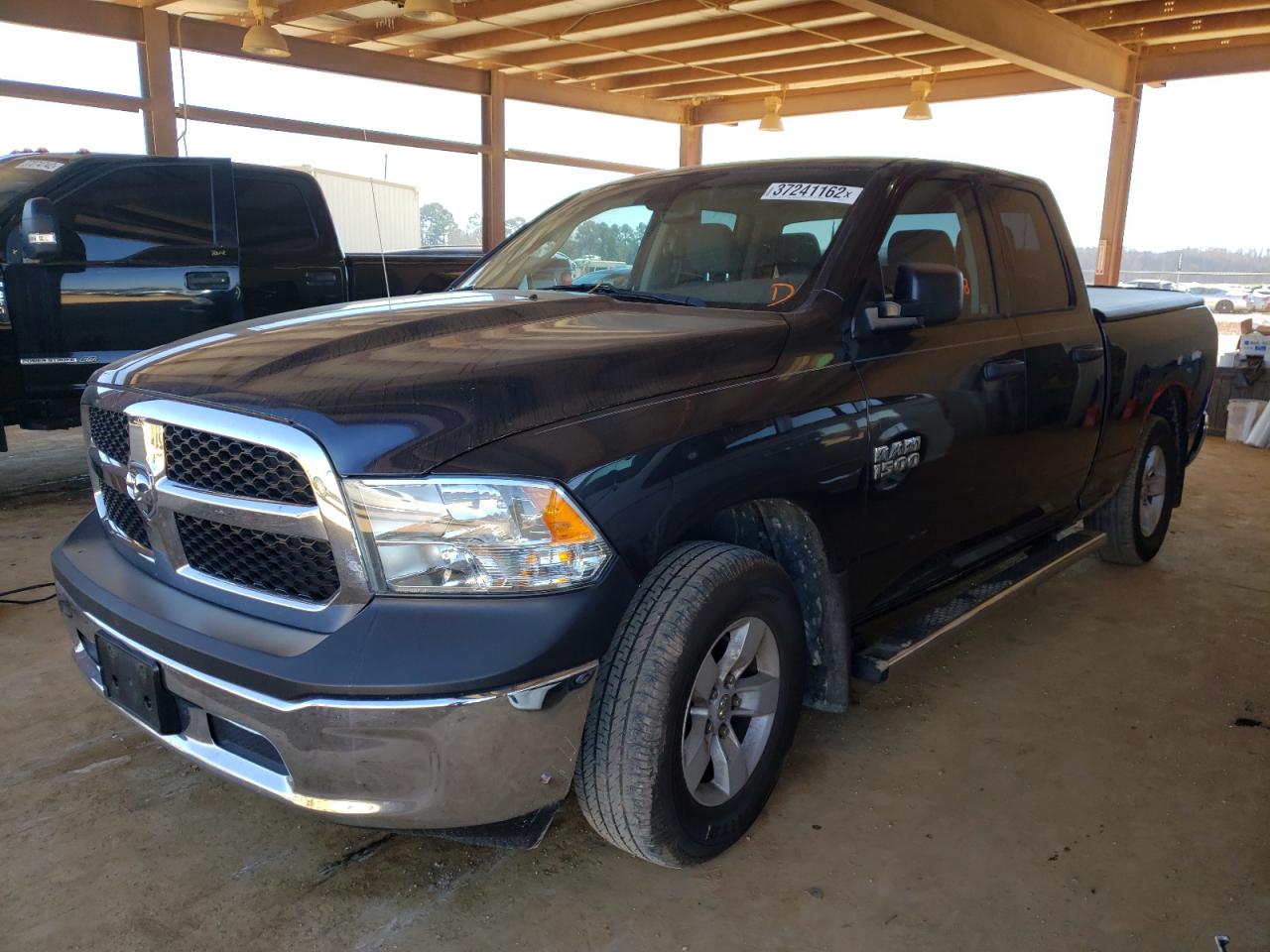 Photo 2 from auction – 2018 RAM 1500 ST with VIN 1C6RR6FG6JS202035