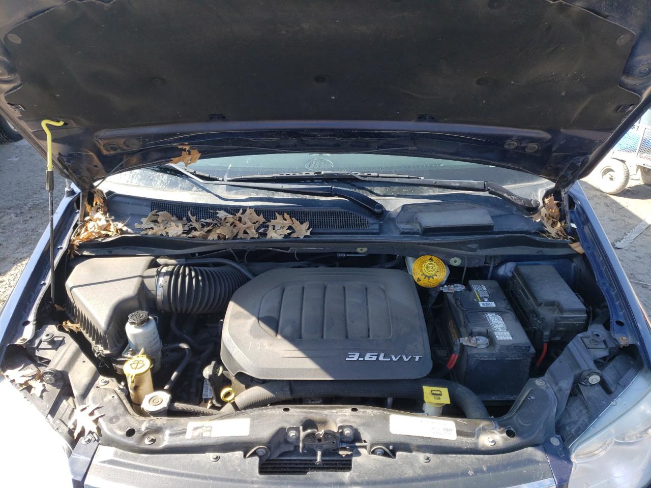 Photo 7 from auction – 2014 CHRYSLER TOWN & COU with VIN 2C4RC1BG7ER442043