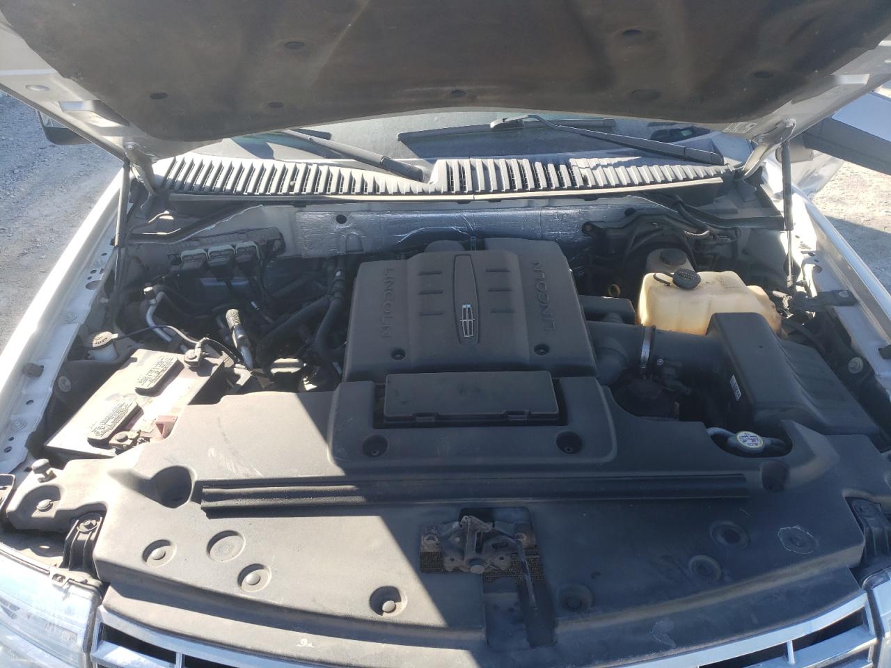 Photo 7 from auction – 2013 LINCOLN NAVIGATOR with VIN 5LMJJ3J50DEL03097