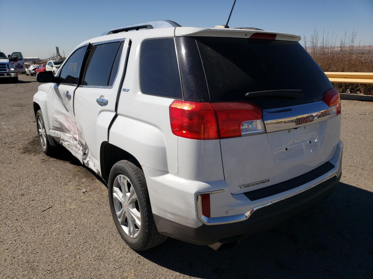 Photo 3 from auction – 2017 GMC TERRAIN SL with VIN 2GKFLPE37H6218697
