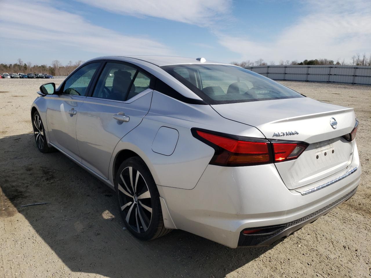 Photo 3 from auction – 2019 NISSAN ALTIMA SR with VIN 1N4BL4CW6KC221116