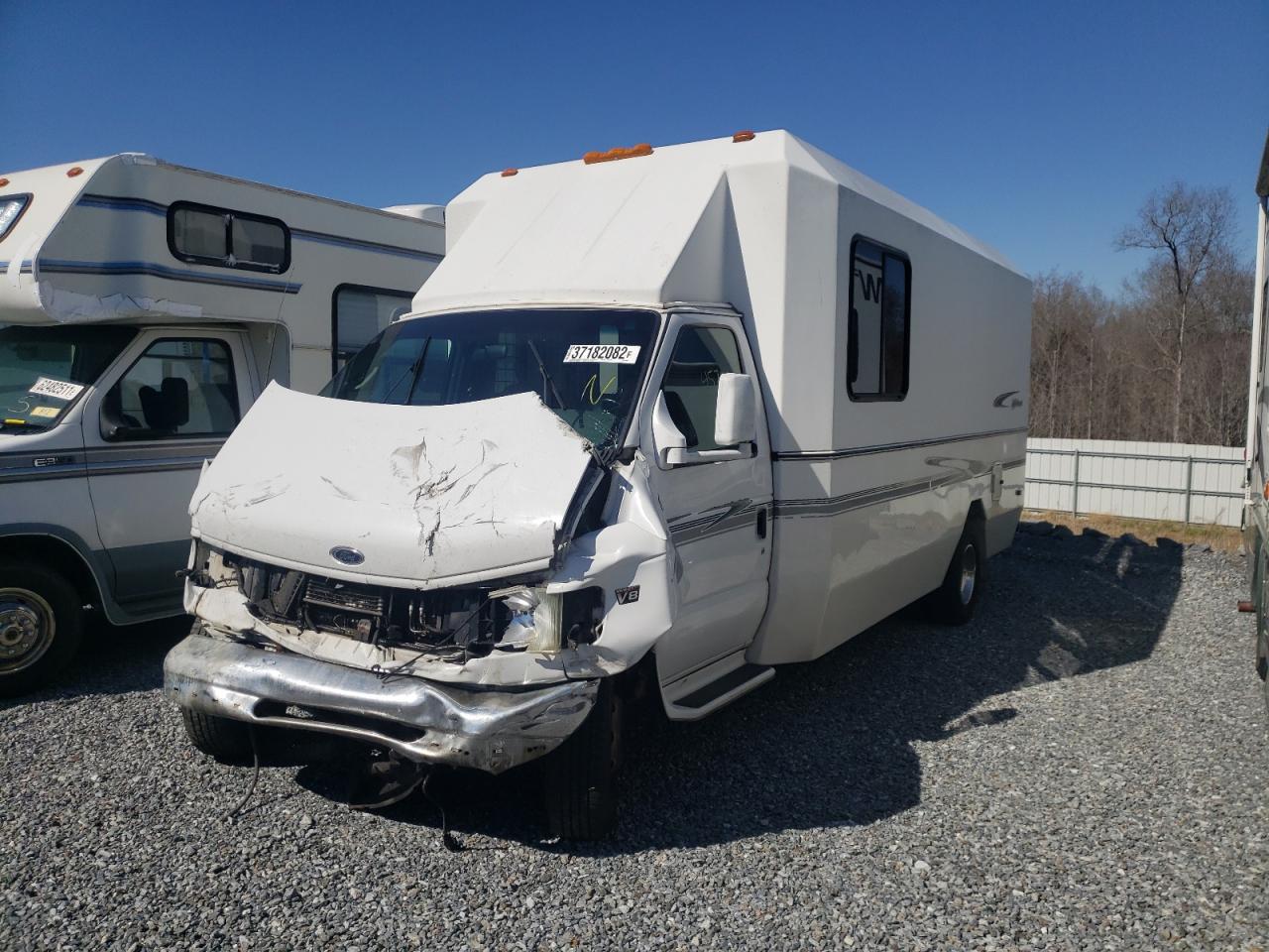 Photo 2 from auction – 2001 FORD E350 COMM with VIN 1FDWE35F51HB61694