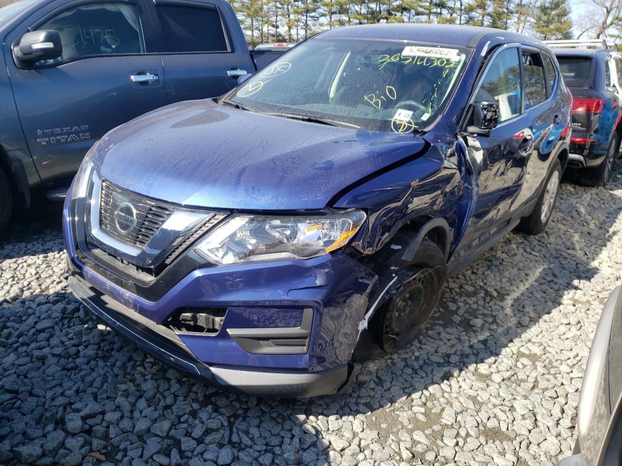 Photo 2 from auction – 2017 NISSAN ROGUE S with VIN KNMAT2MV9HP603724