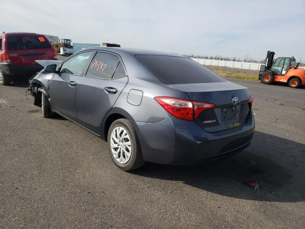 Photo 3 from auction – 2018 TOYOTA COROLLA L with VIN 5YFBURHE0JP755481