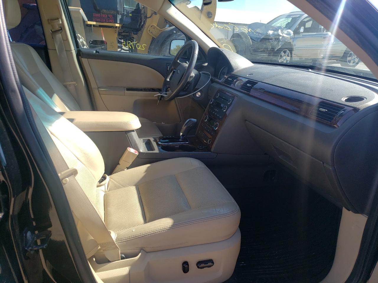 Photo 5 from auction – 2008 FORD TAURUS LIM with VIN 1FAHP28W68G137729