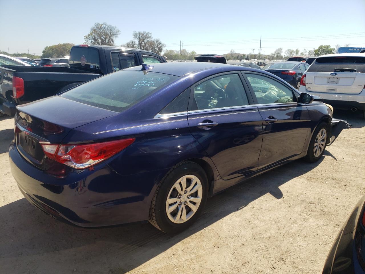 Photo 4 from auction – 2012 HYUNDAI SONATA GLS with VIN 5NPEB4AC2CH310609