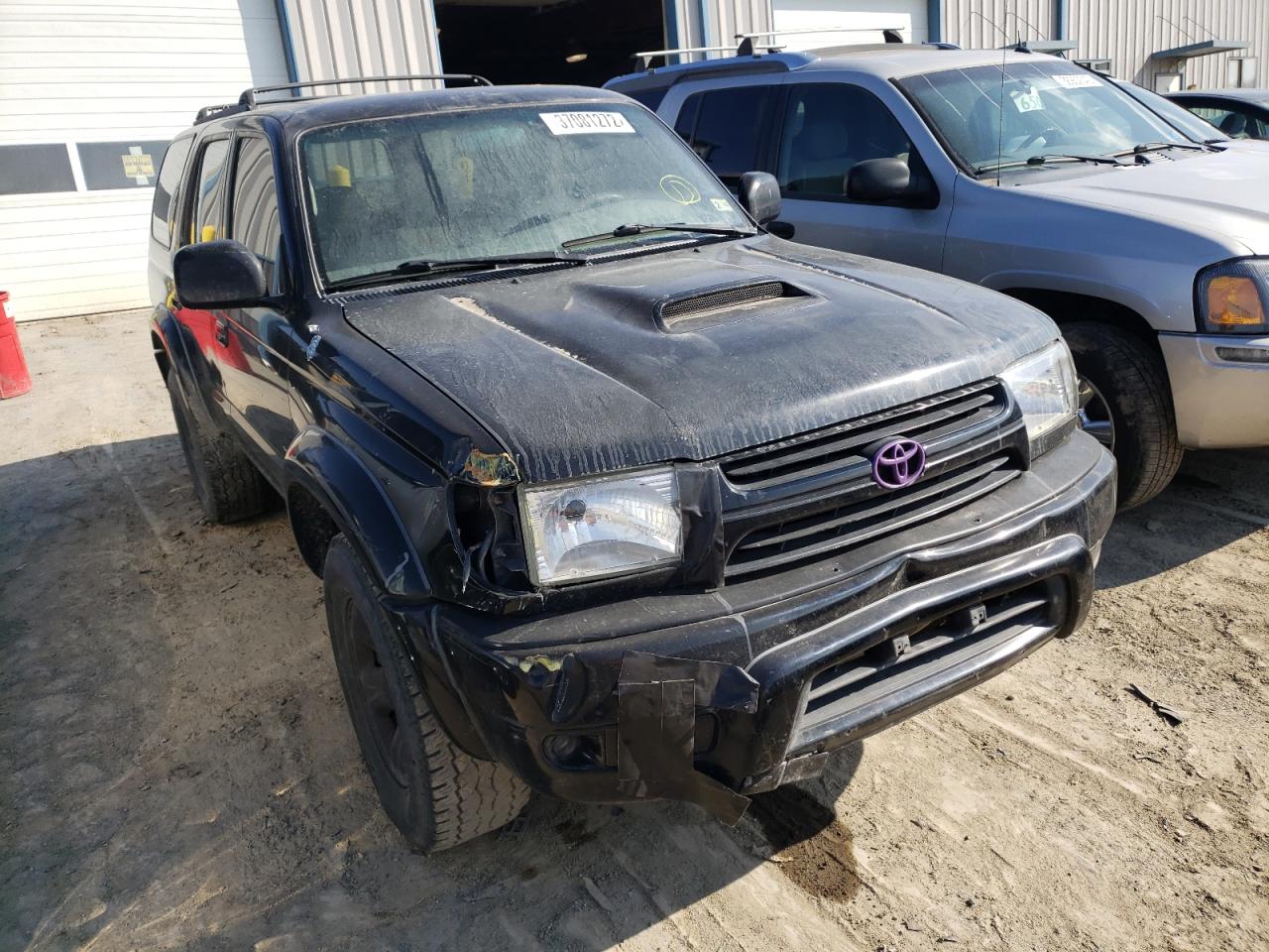 TOYOTA 4RUNNER SR 2002 with VIN JT3HN86R820365204 - Photo from auction