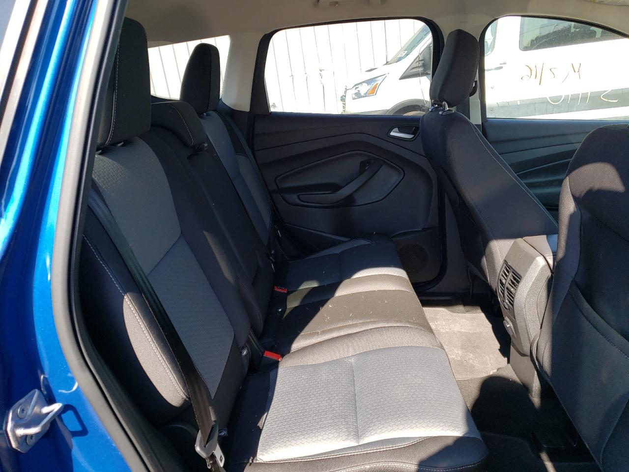 Photo 6 from auction – 2018 FORD ESCAPE SE with VIN 1FMCU0GD8JUD28105