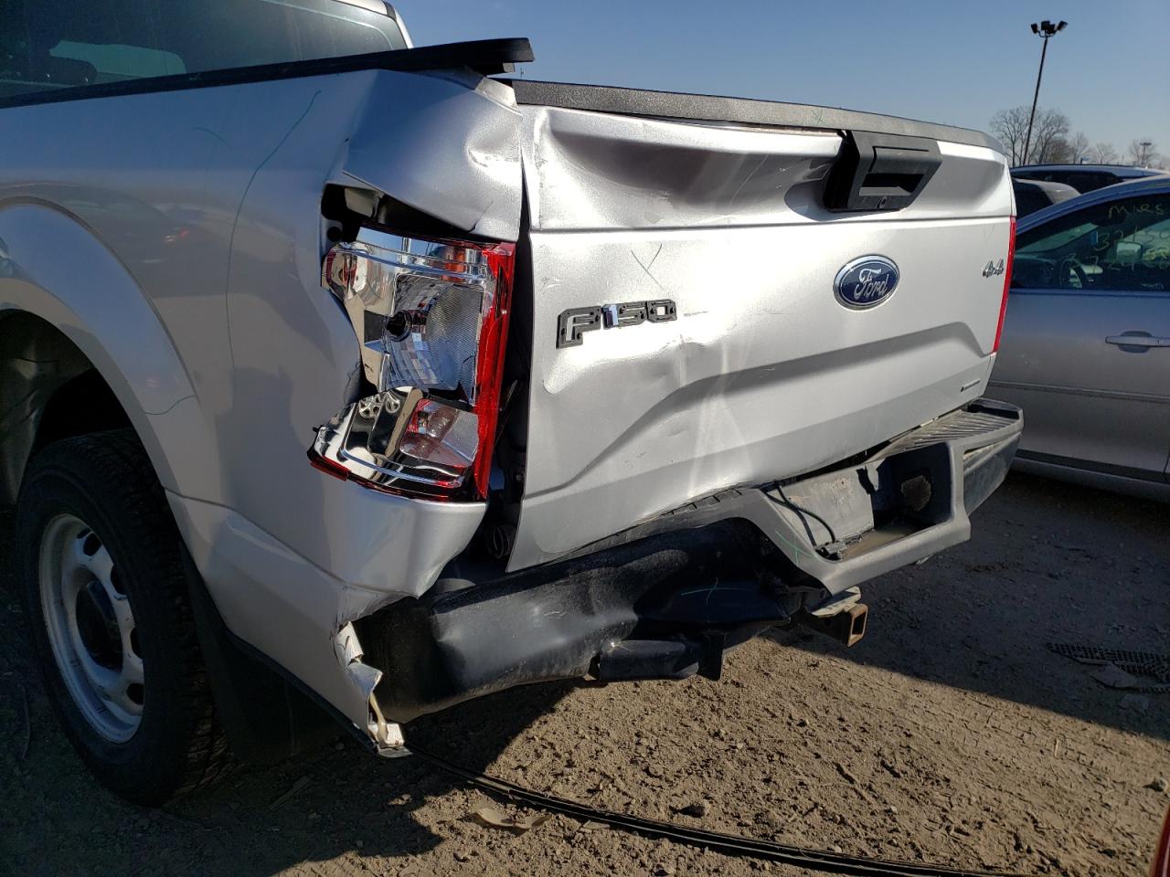 Photo 9 from auction – 2016 FORD F150 SUPER with VIN 1FTFX1EF1GKF56874