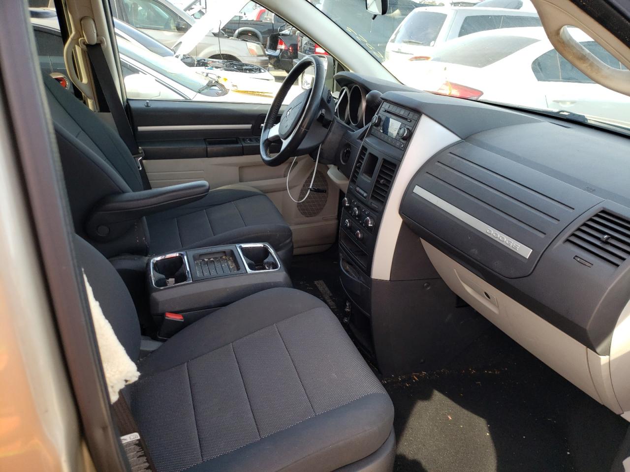 Photo 5 from auction – 2008 DODGE GRAND CARA with VIN 2D8HN54P98R145520