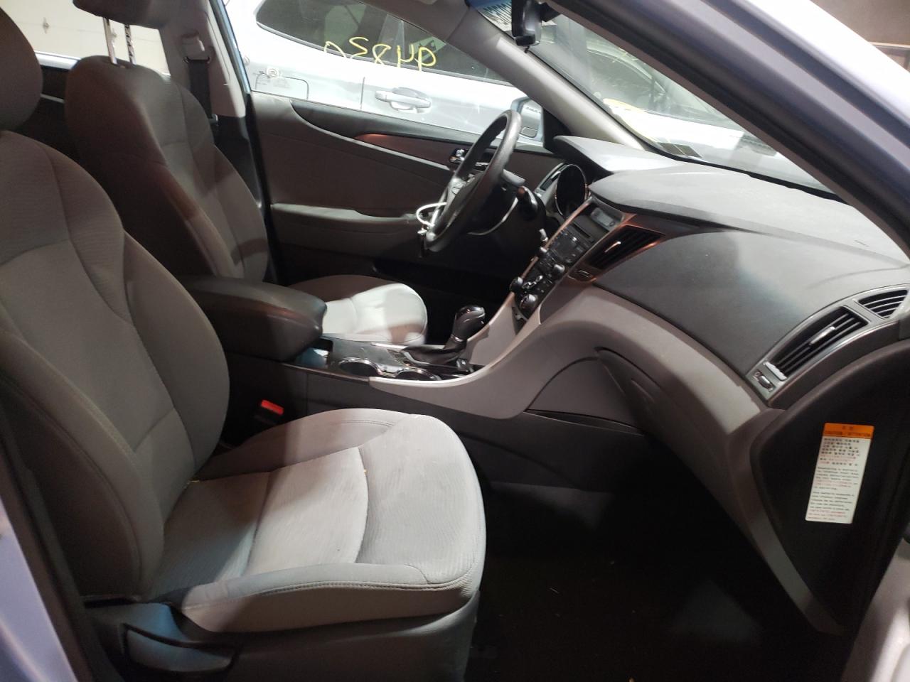 Photo 5 from auction – 2012 HYUNDAI SONATA HYB with VIN KMHEC4A48CA063170