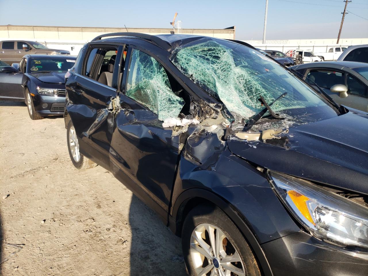 Photo 9 from auction – 2018 FORD ESCAPE SE with VIN 1FMCU0GD4JUA62405