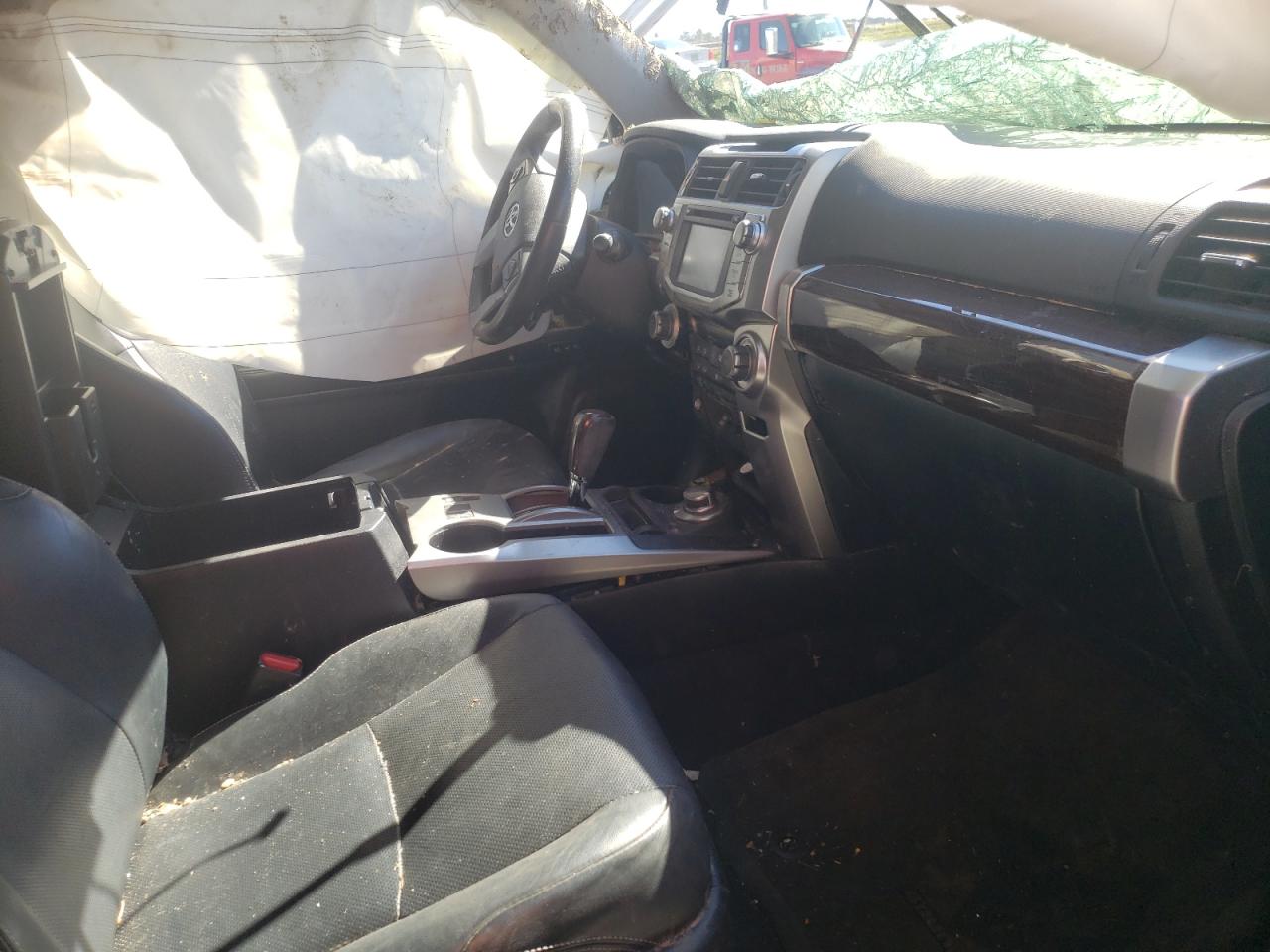Photo 5 from auction – 2016 TOYOTA 4RUNNER SR with VIN JTEBU5JR6G5321816