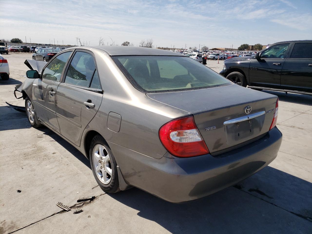 Photo 3 from auction – 2003 TOYOTA CAMRY LE with VIN 4T1BE32K53U709963