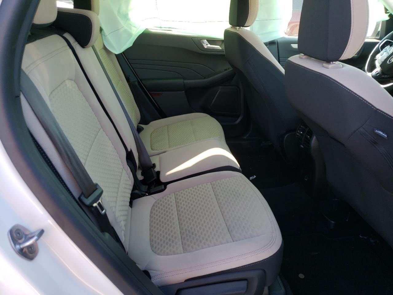Photo 6 from auction – 2021 FORD ESCAPE SE with VIN 1FMCU9G63MUA33472