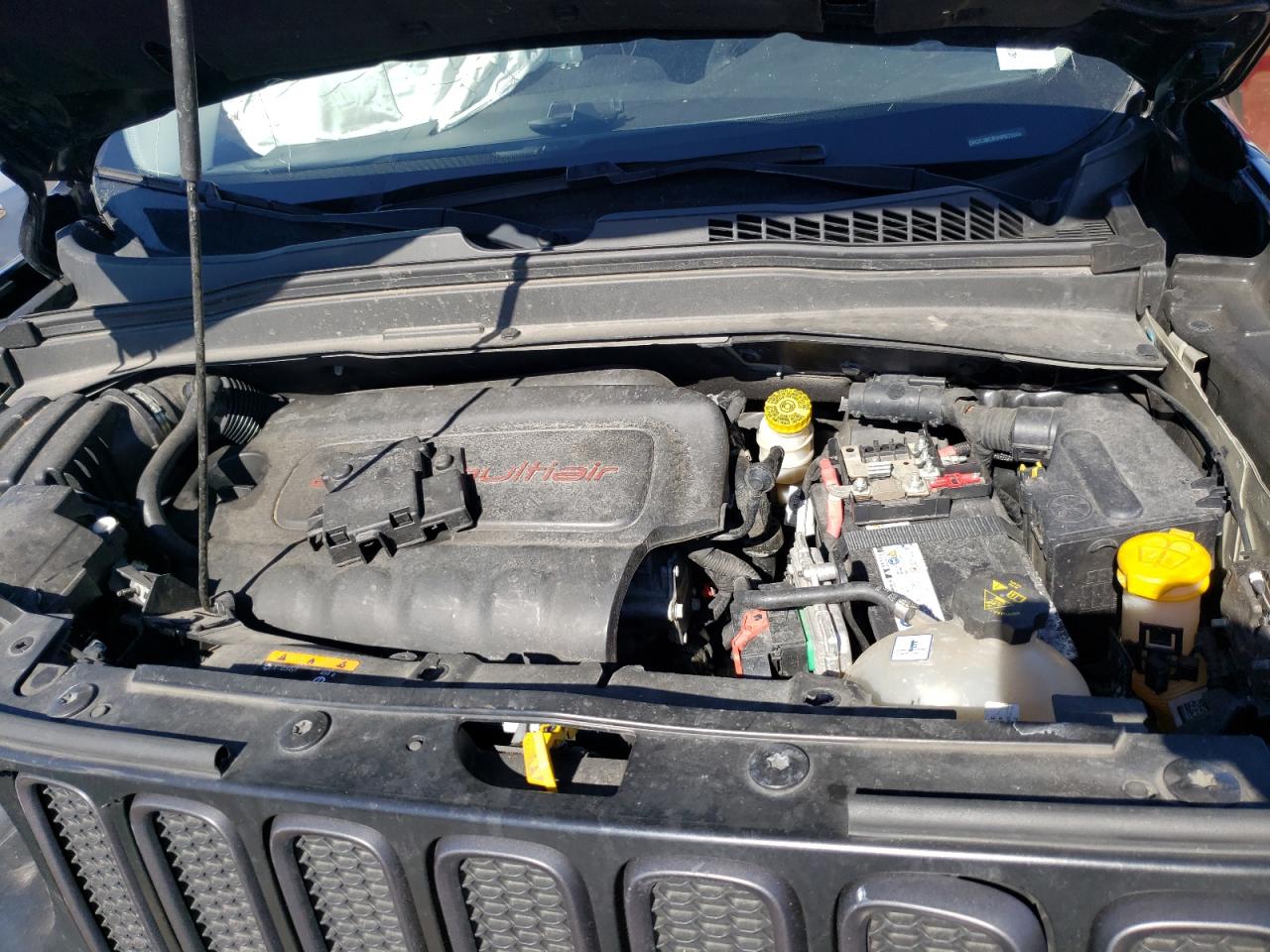 Photo 7 from auction – 2017 JEEP RENEGADE T with VIN ZACCJBCB3HPE73304