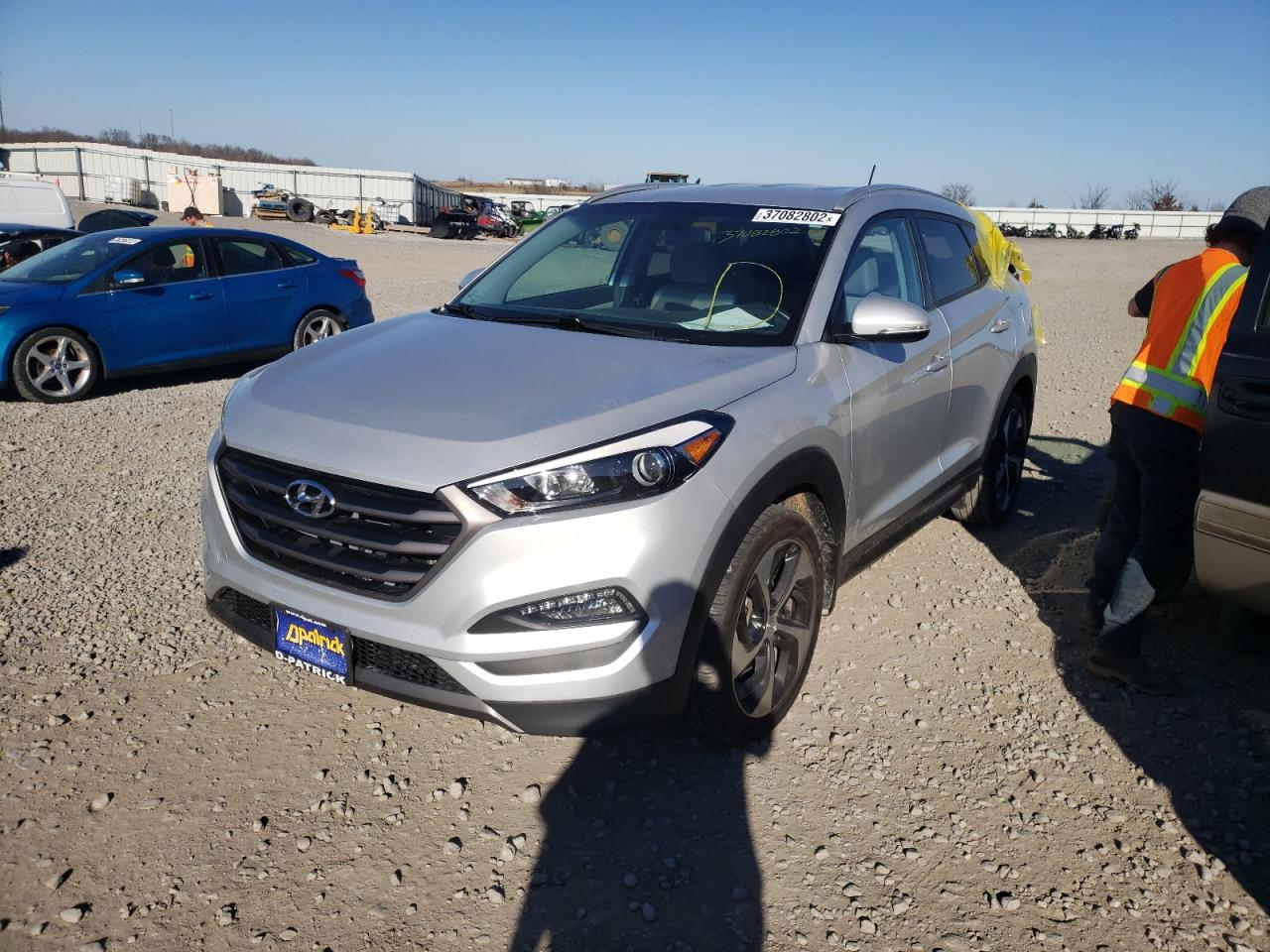 Photo 2 from auction – 2016 HYUNDAI TUCSON LIM with VIN KM8J33A29GU079910