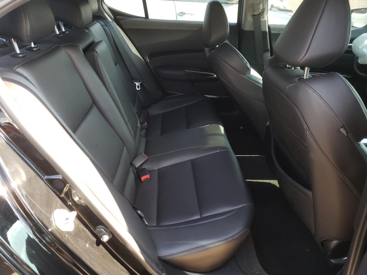 Photo 6 from auction – 2016 ACURA TLX with VIN 19UUB1F35GA003663
