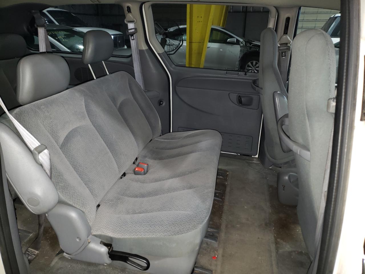 Photo 6 from auction – 2005 DODGE GRAND CARA with VIN 1D4GP24E85B304753